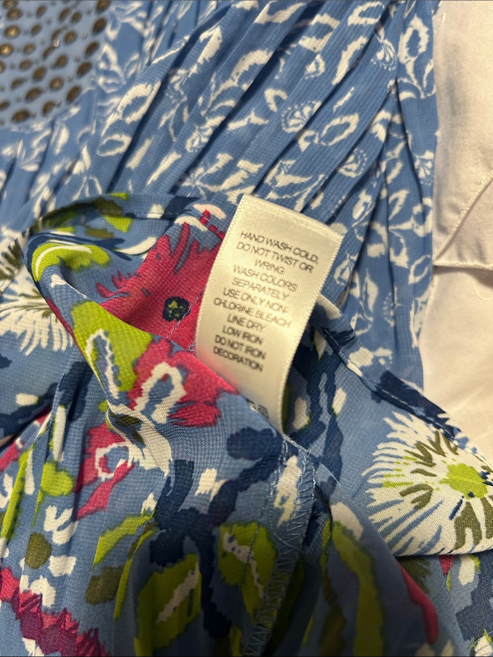 Woman Within 1X 22/24 Accordion Pressed Metal Embellished Flowy Blue Floral Top - Picture 12 of 13